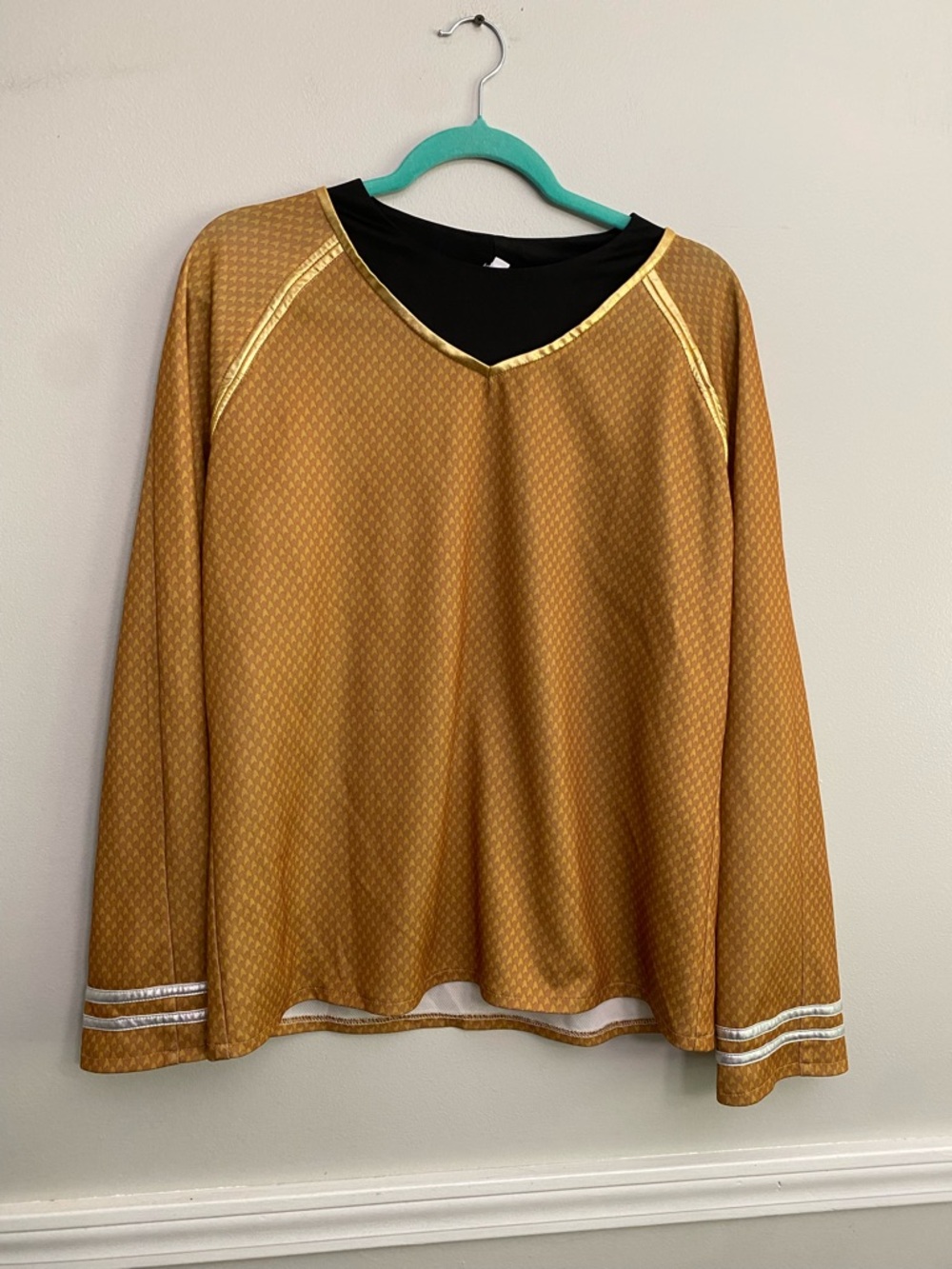 Women’s Star Trek Yellow Shirt - L